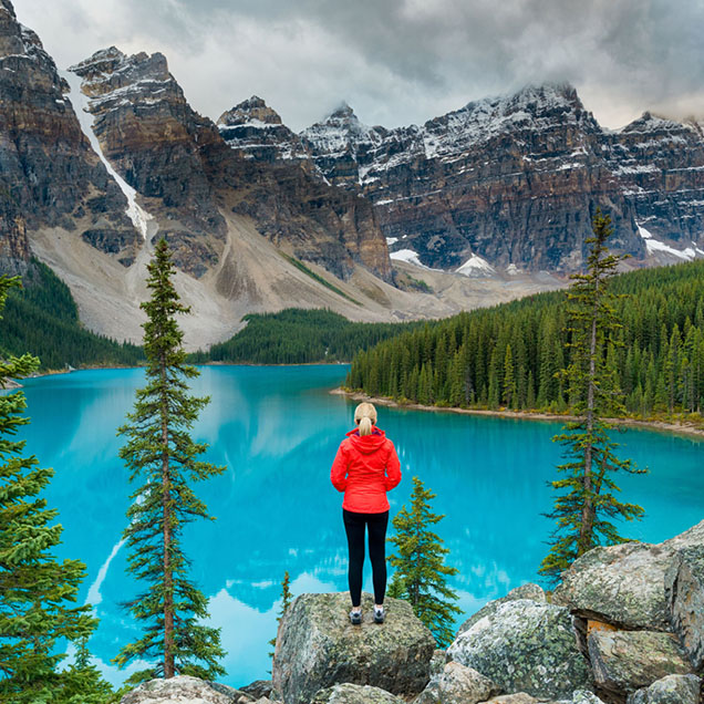 lake-moraine-banff-national-park-canada-636×636