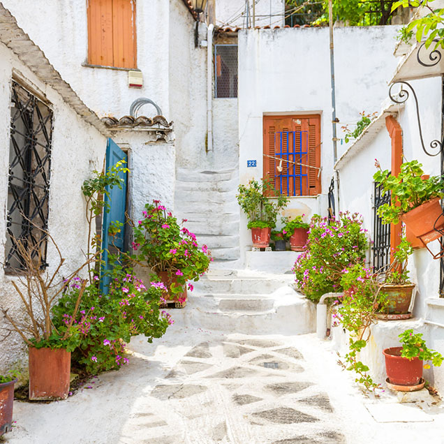 old-houses-in-athens-greece-636×636